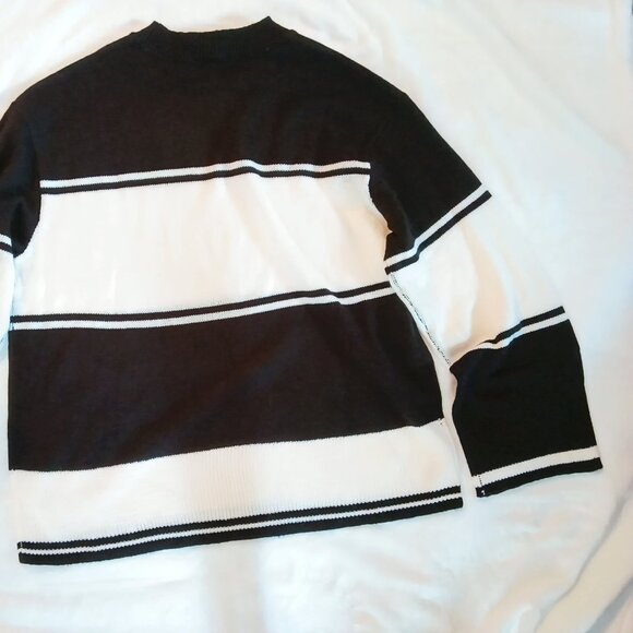 Divided By H&M Womens Black And White Colorblock Lightweight Sweater - Picture 8 of 11